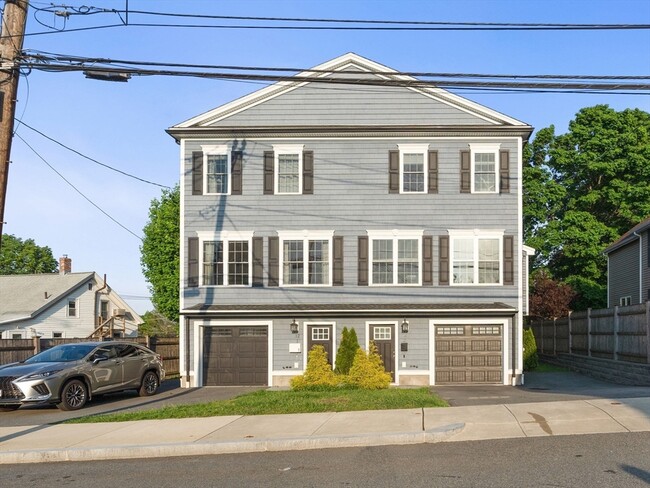 Building Photo - 12 Cedar St