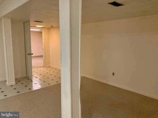 Building Photo - 2622 Occidental Dr