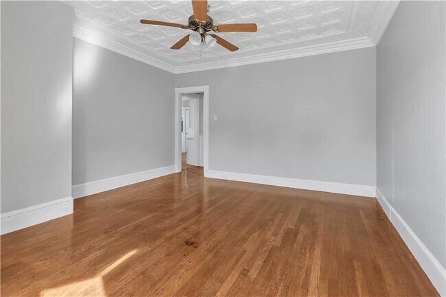 Building Photo - 244 Paradis Ave