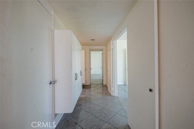 Building Photo - 432 S Sierra Madre Blvd