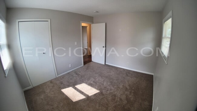 Building Photo - 5808 Underwood Ave SW