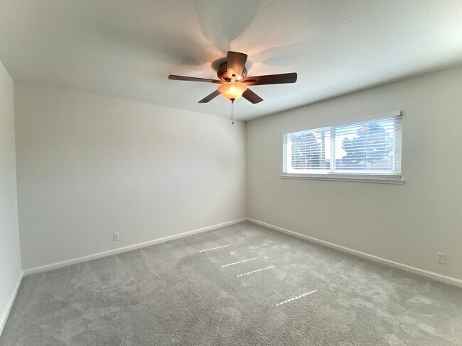 Building Photo - Gorgeous 5-bedroom home located in Fremont! – Huge Backyard!