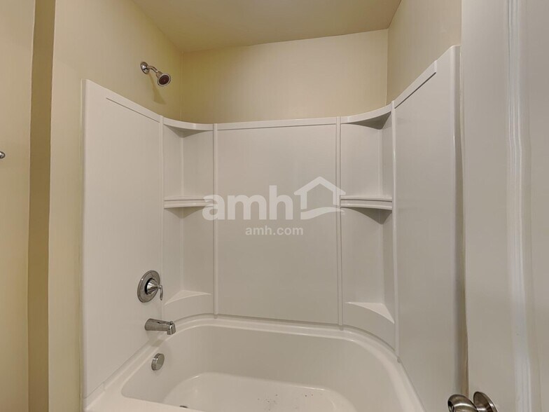 Building Photo - 2664 Southern Trace Dr