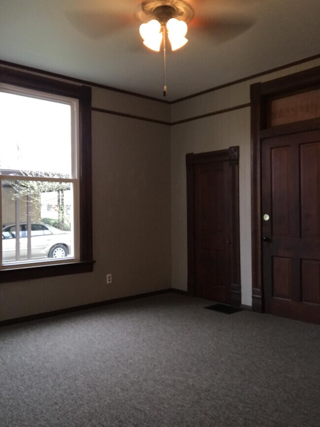 Building Photo - 414 S Prince St