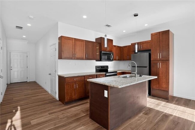 Building Photo - 4011 Redan Rd