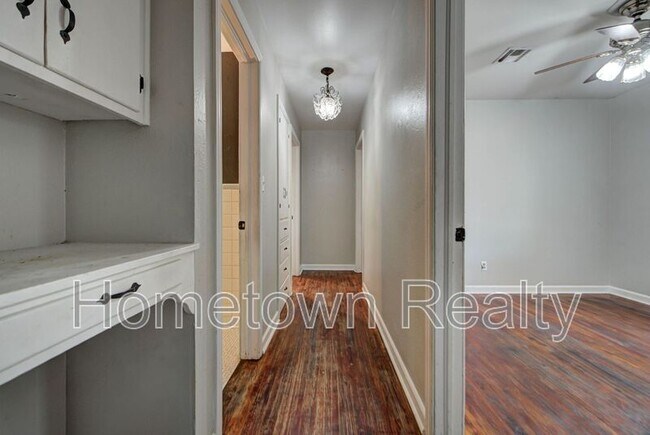 Building Photo - 2200 Downing St