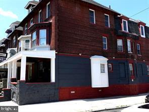 Building Photo - 5013 Chester Ave