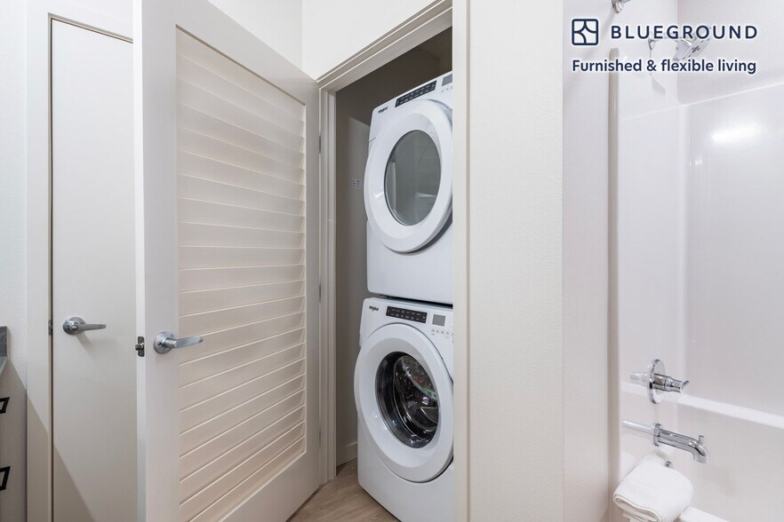 Building Photo - 1955 129th Ave NE