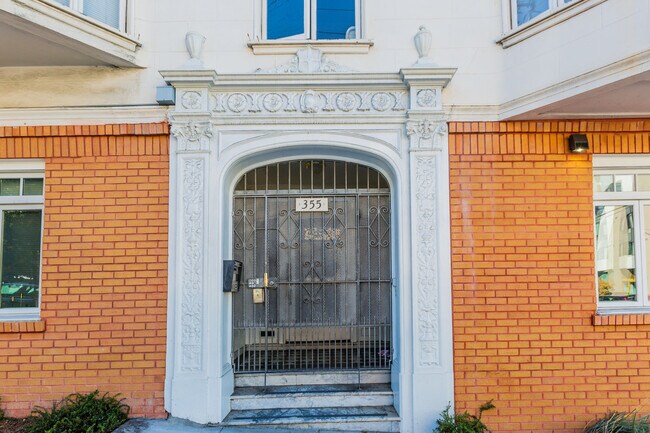 Building Photo - 355 Laguna