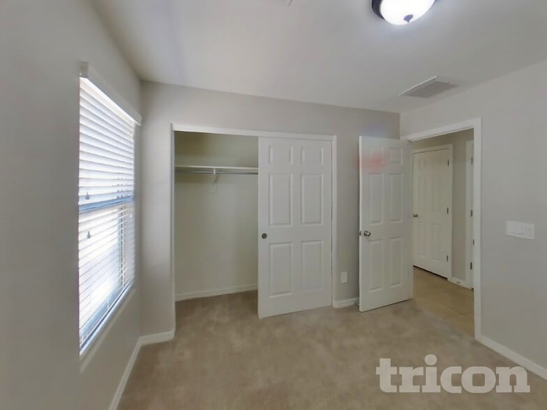 Building Photo - 40260 W Hopper Dr