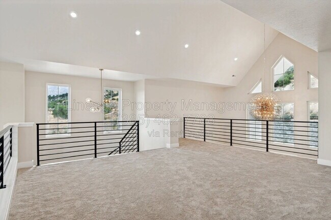 Building Photo - 707 N 1540 E