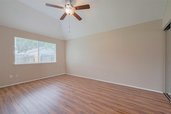 Building Photo - 15827 Beechnut St