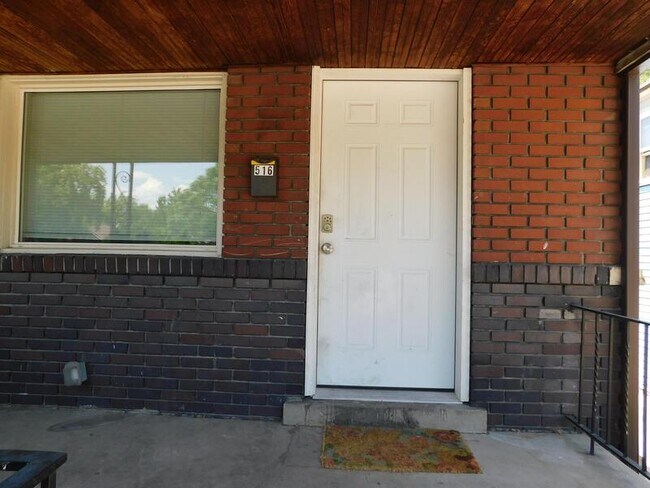 Building Photo - 516 S 900 W