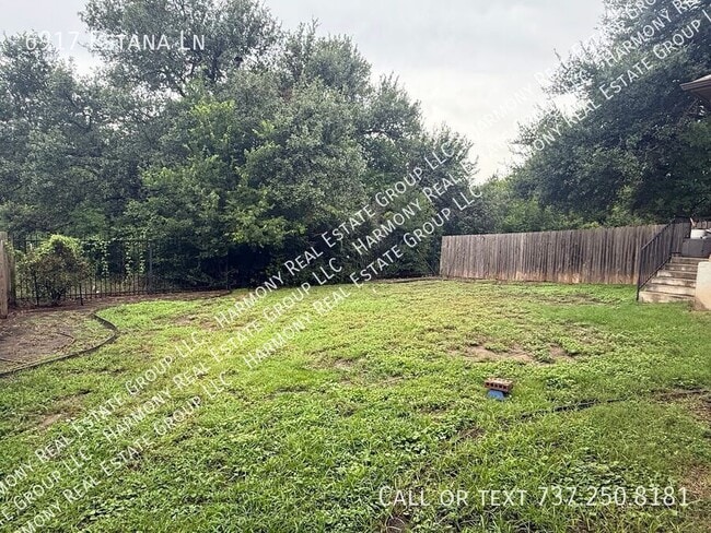 Building Photo - 6917 Estana Ln