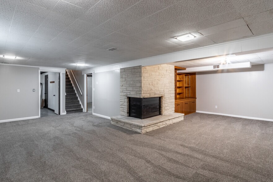 Building Photo - 1218 Sunset Dr
