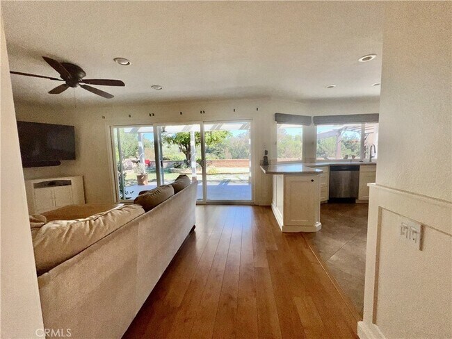 Building Photo - 24822 Via San Fernando