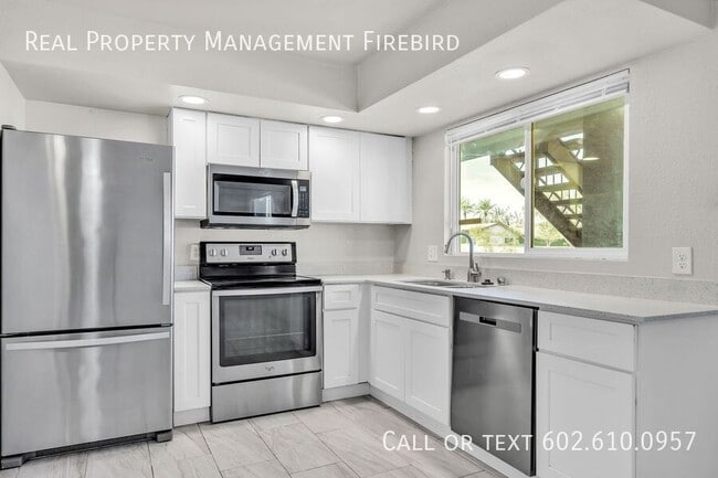 Building Photo - 45 N Phyllis-108