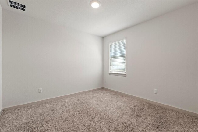 Building Photo - 3024 Louris Ln