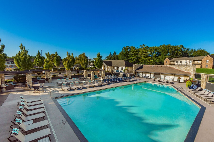 The Commons At Olentangy 4765 Blairfield Dr Columbus OH 43214