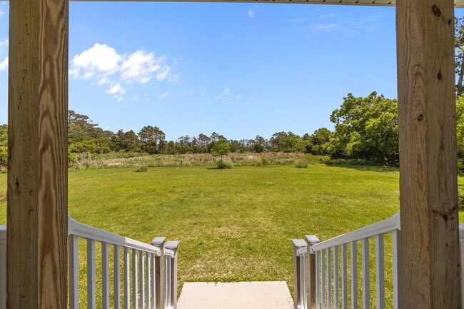 Building Photo - 3 Bed 2 Bath Marshallberg Home Available now
