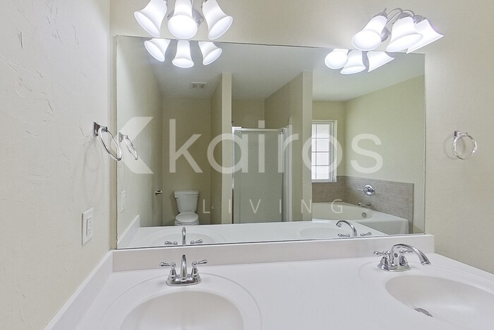 Building Photo - 4209 Snowy Owl Dr