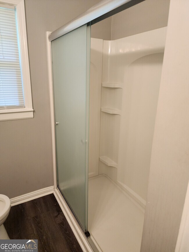 Building Photo - 335 Gilmer St