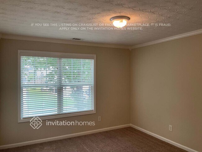 Building Photo - 511 Pondweed Dr