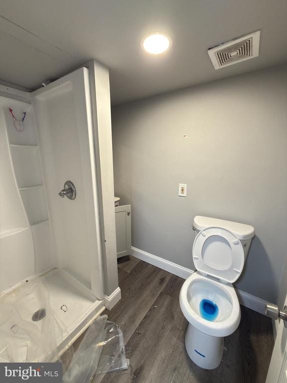 Building Photo - 249 E Oak St