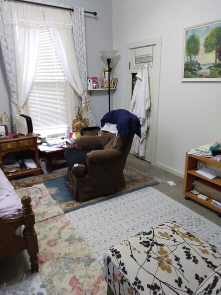 Primary Photo - 1429 West Bay Dr NW