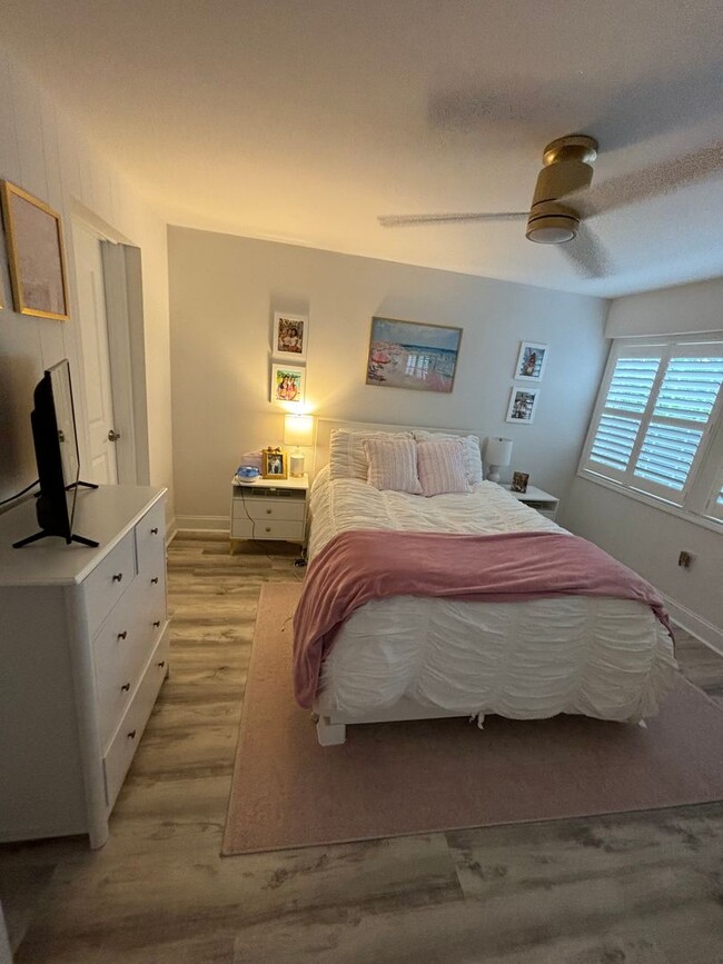 Building Photo - Spacious 3BR/2BA Condo Near UTK – Updated,...