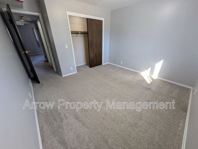 Building Photo - 1725 N Iowa Ave