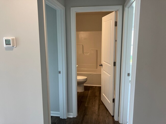 Building Photo - 3 Bedroom 2 Bathroom House- Groves at Sout...