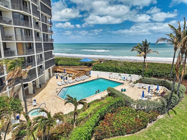 Building Photo - 9650 S Ocean Dr