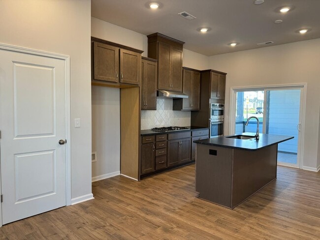 Building Photo - 5739 Coulee Ln