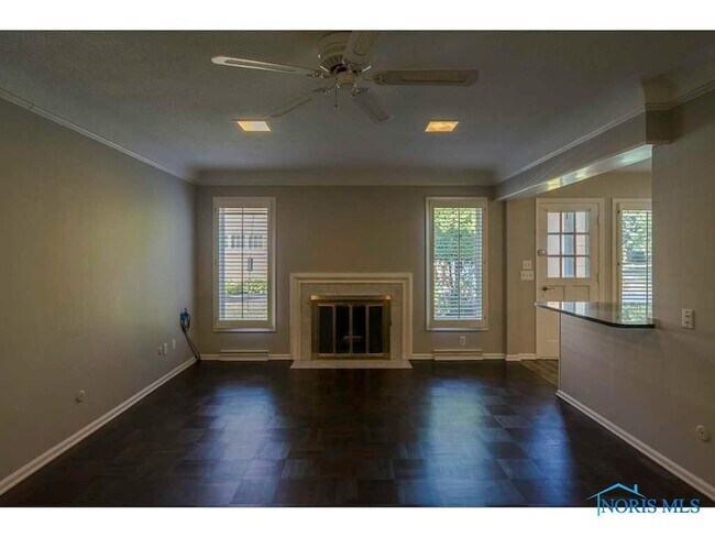 Building Photo - 3783 Hillandale Rd