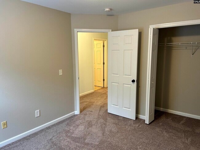 Building Photo - 454 Westmoreland Rd