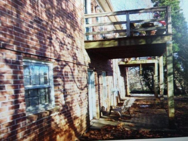 Building Photo - 50 Blue Dr