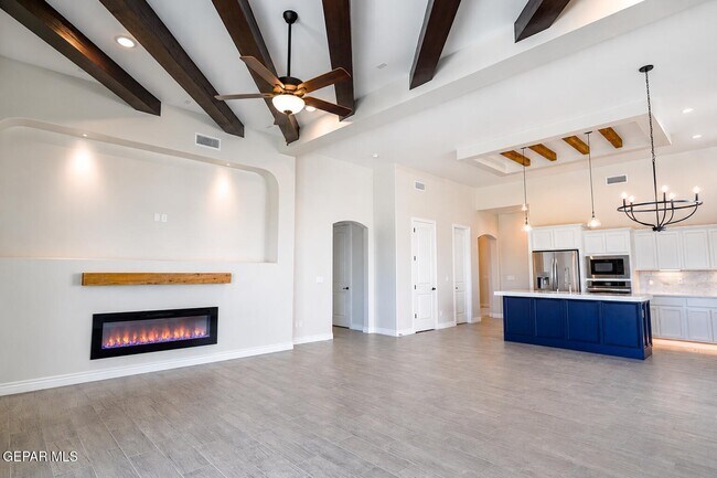 Building Photo - 13368 Emerald Glass Dr