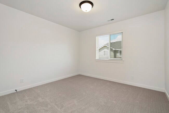 Building Photo - 11095 W Clematis St