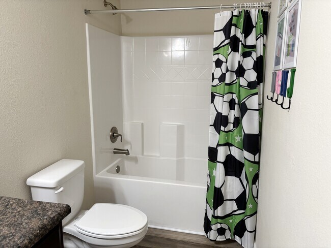 Building Photo - 5143 Carmell Ridge Cir