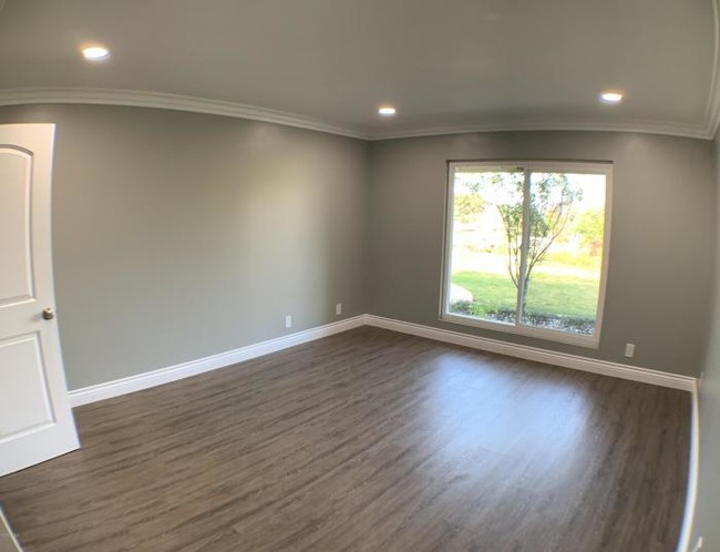 Building Photo - 4 bedroom in Camarillo CA 93010