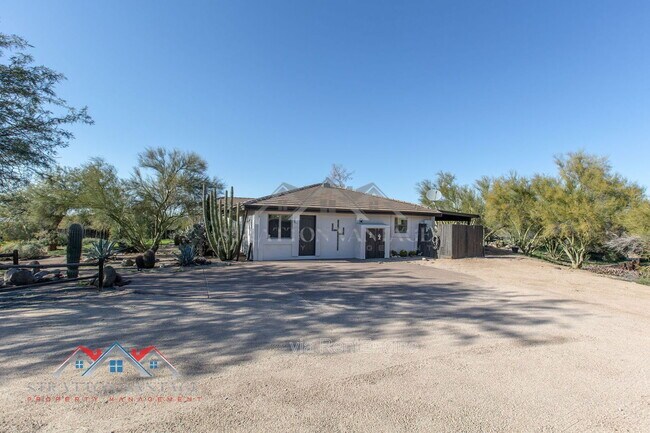 Building Photo - 4728 E Ron Rico Rd