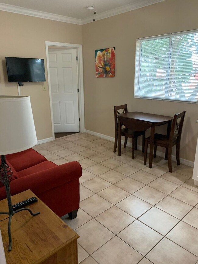 Building Photo - 2777 N Poinciana Blvd