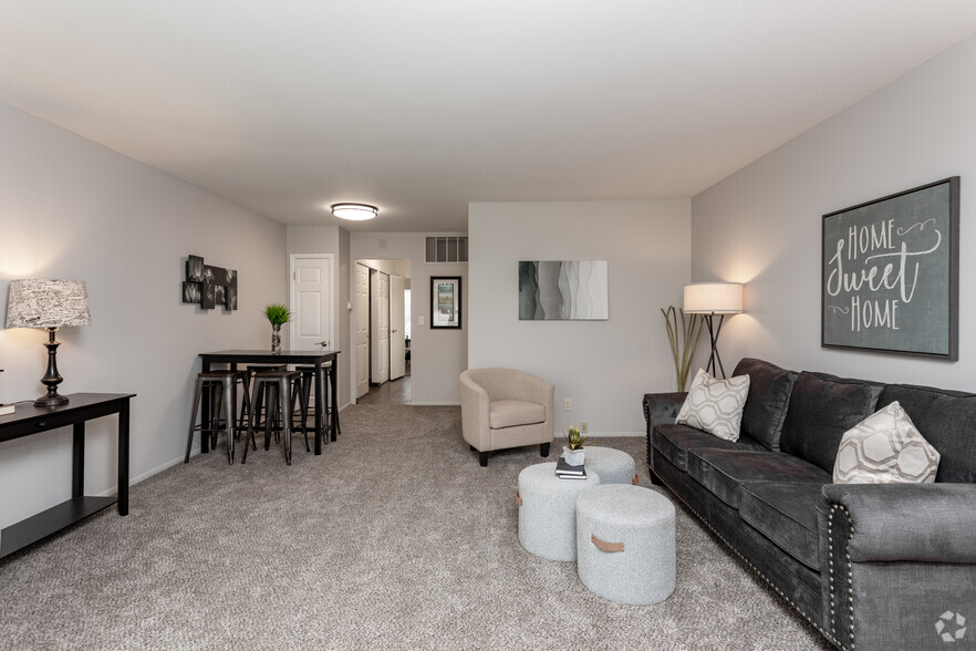 1BR, 1BA - Village Park