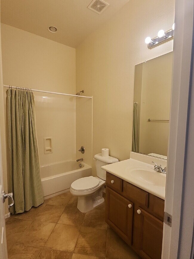 Building Photo - "Charming 3-Bed with 2 Full Baths and 2,162 Sq Ft of Comfort in Vistancia Village Peoria, AZ!"