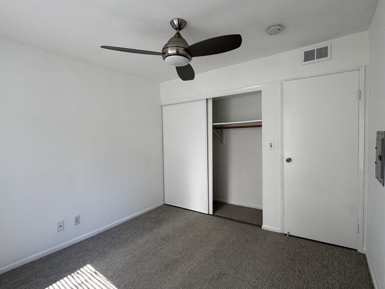 Second bedroom - 11112 Summertime Ln