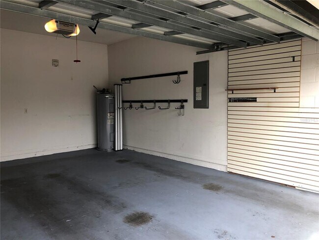 Building Photo - 12462 Westfield Lakes Cir