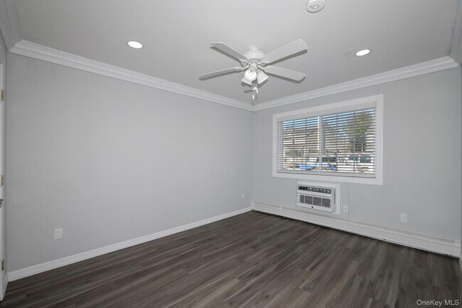 Building Photo - 233 Cassa Loop