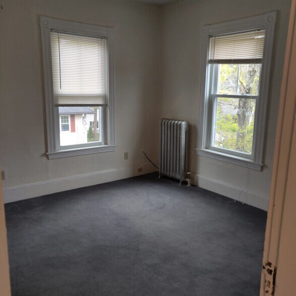 Building Photo - 149 Cedar St