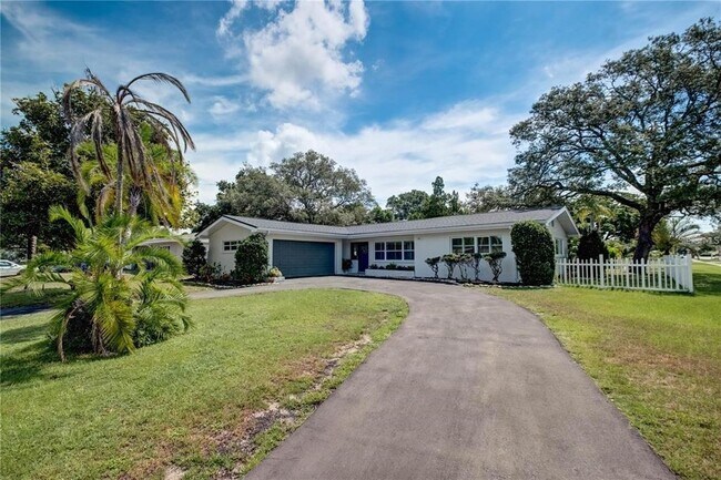 Building Photo - 1801 Bellemeade Dr